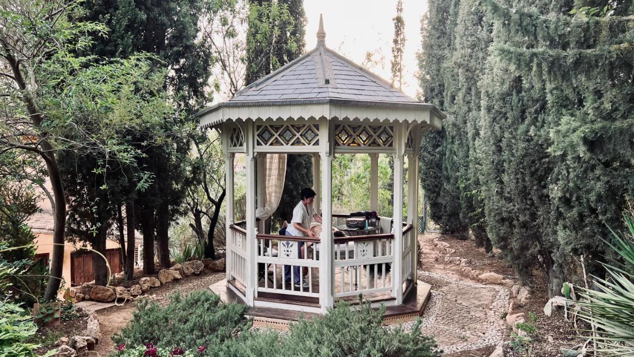 Cortijo El Pino Retreat Panzió Albuñuelas Kültér fotó