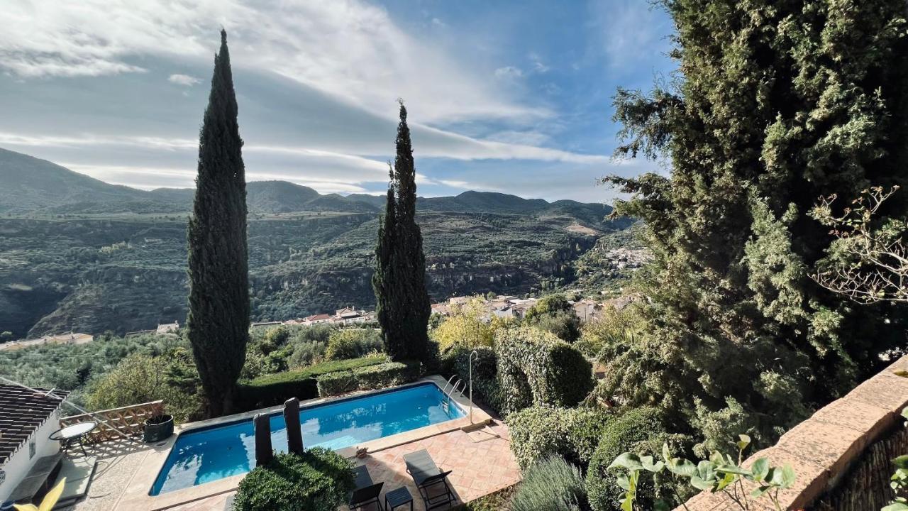 Cortijo El Pino Retreat Panzió Albuñuelas Kültér fotó