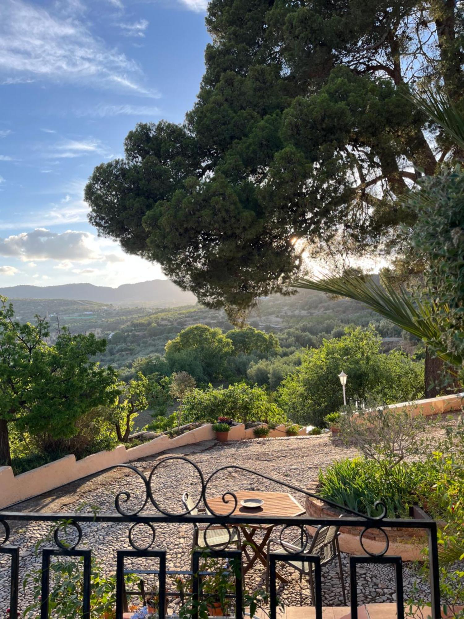 Cortijo El Pino Retreat Panzió Albuñuelas Kültér fotó